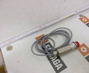 Передатчик
Basismodell: Base unit
SF52-TX-2
Signalausgang: 4-20 mA (3-wire)
SF52-TX-X
Ausgabe Parameter: Dew point °C
SF52-TX-D1
Messbereich: -40 to +60°Cdp (-40 to
+140°F) output
SF52-TX-B
Prozessanschluss: G1/2